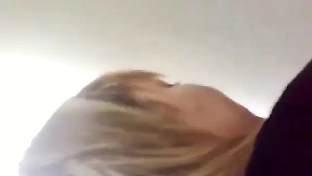 Узбечка трахается на работе с коллегой